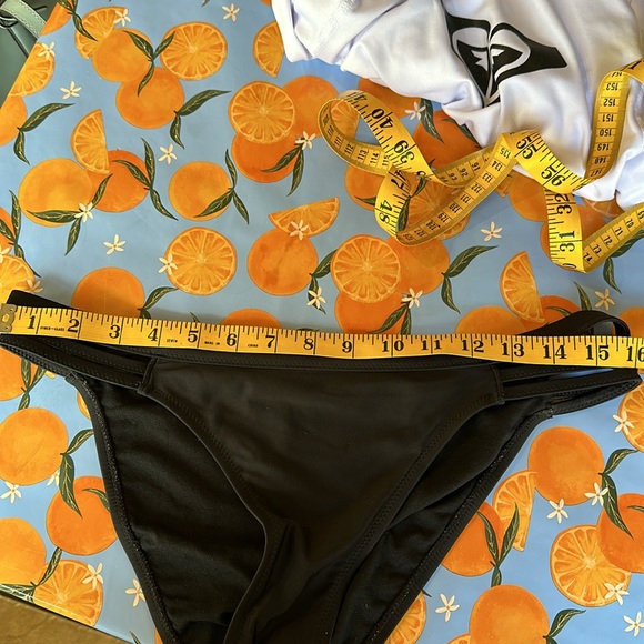 Roxy surf/swim wear - Picture 10 of 11